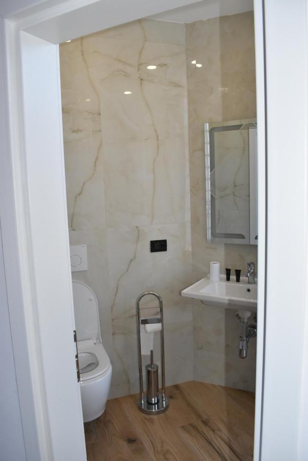 Cosmo Beach Hotel Дуррес Экстерьер фото