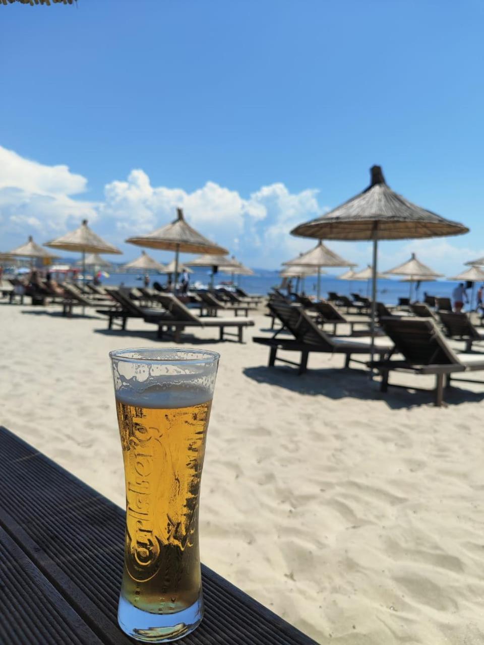 Cosmo Beach Hotel Дуррес Экстерьер фото