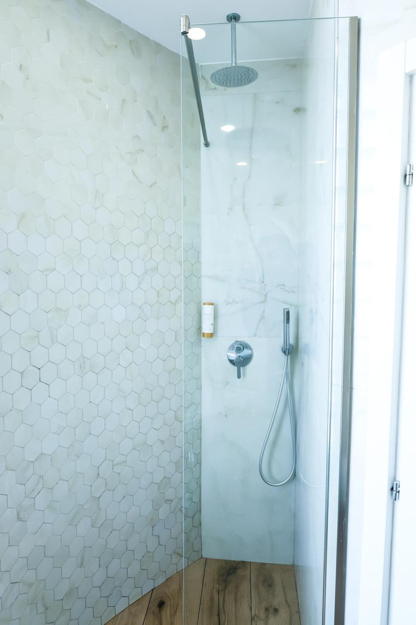 Cosmo Beach Hotel Дуррес Экстерьер фото