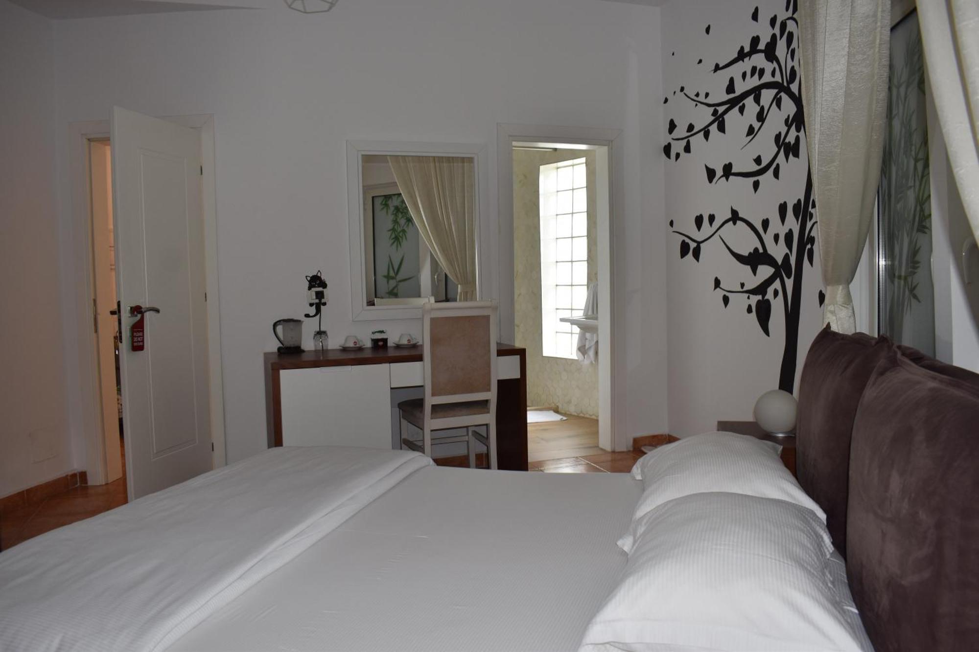 Cosmo Beach Hotel Дуррес Экстерьер фото